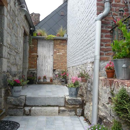 Villa Autrefois chez Lina Dinant Exterior foto